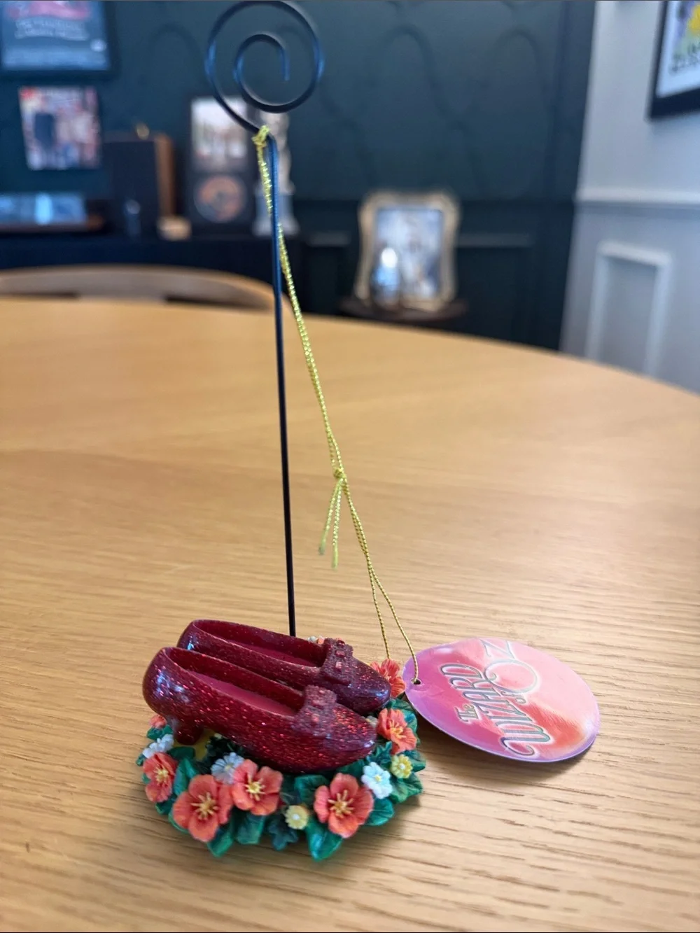NWT Vintage Wizard of Oz ruby slippers photo holder